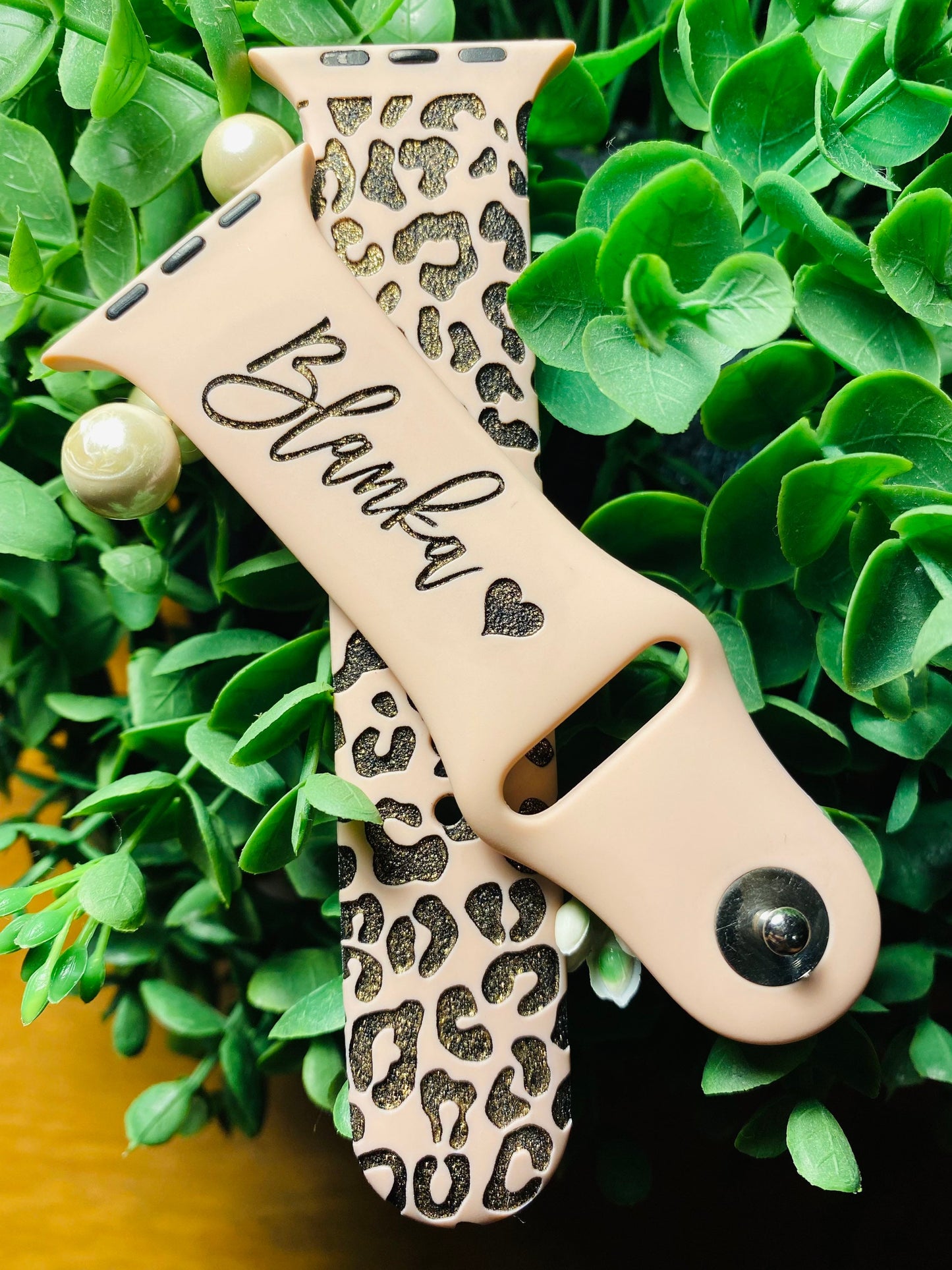 Name band animal print Engraved custom name watch bands, Leopard cheetah print, gift idea, Apple Watch 38 40 41 42 45 49 mm