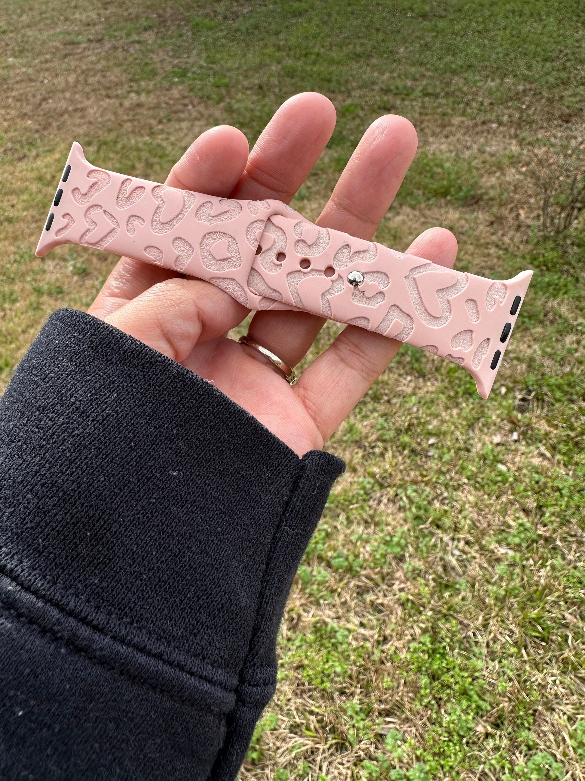 Hearts Leopard Heart Print SVG watch band 38 40 41 42 44 45 mm - cut file only