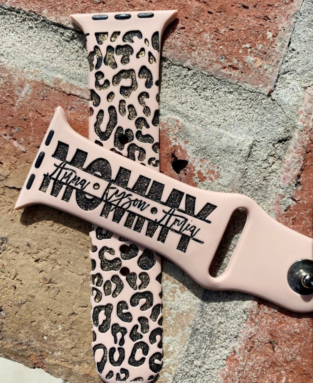 Leopard Print Watch Band Cheetah Print custom laser engraved watch band Mommy, Mama, Mom, Nana, gift apple watch band 38 40 41 42 45 49 mm